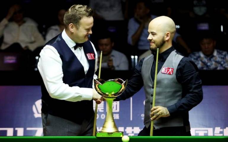 通过一系列 通过一系列