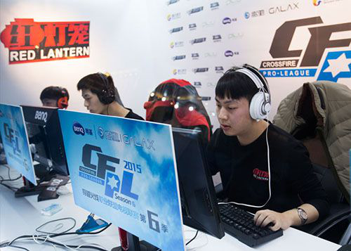 她不仅在场 她不仅在场