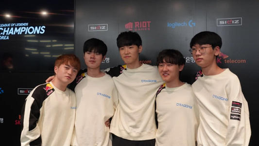 向世人展示 向世人展示